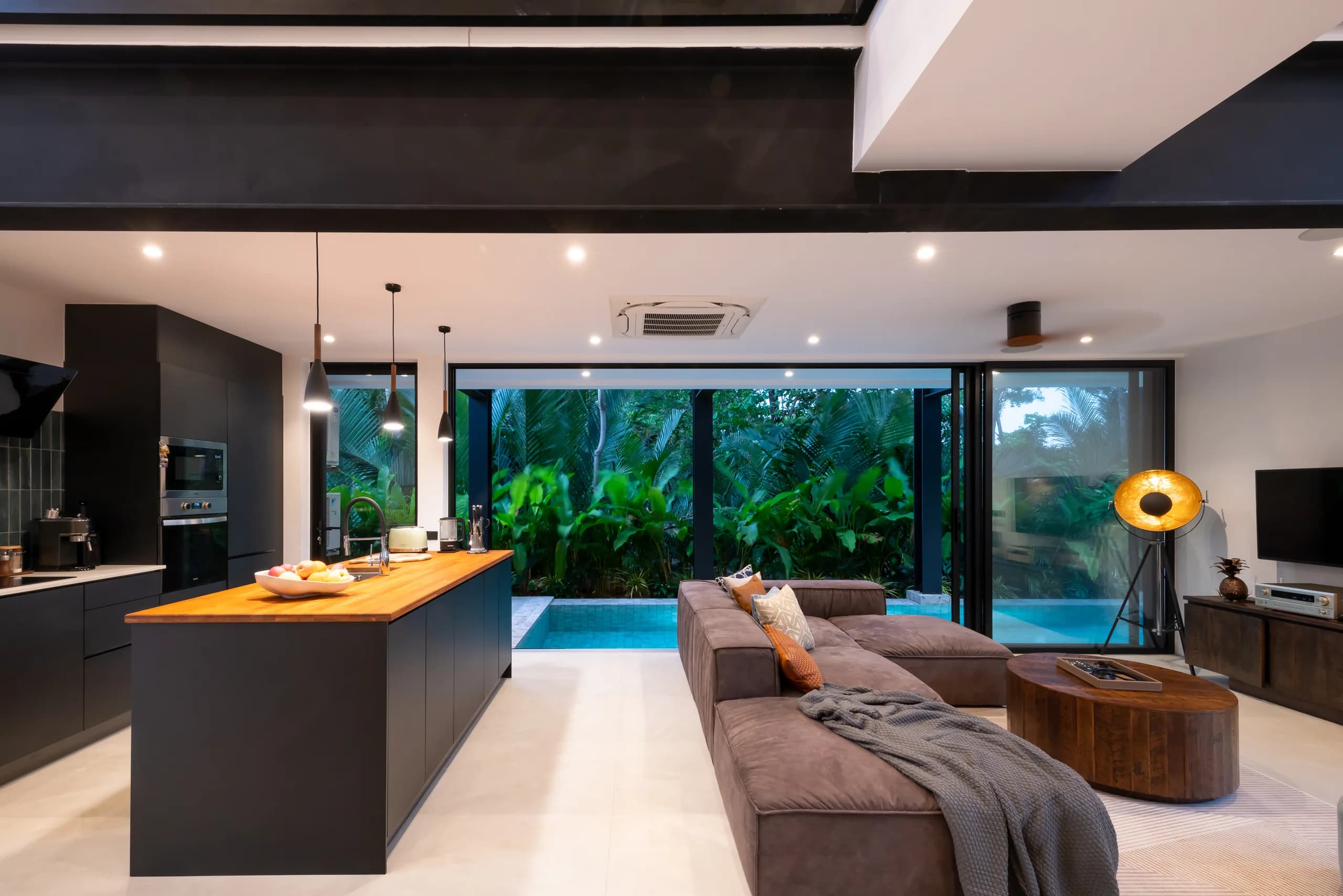 Steel House, gallery view 7