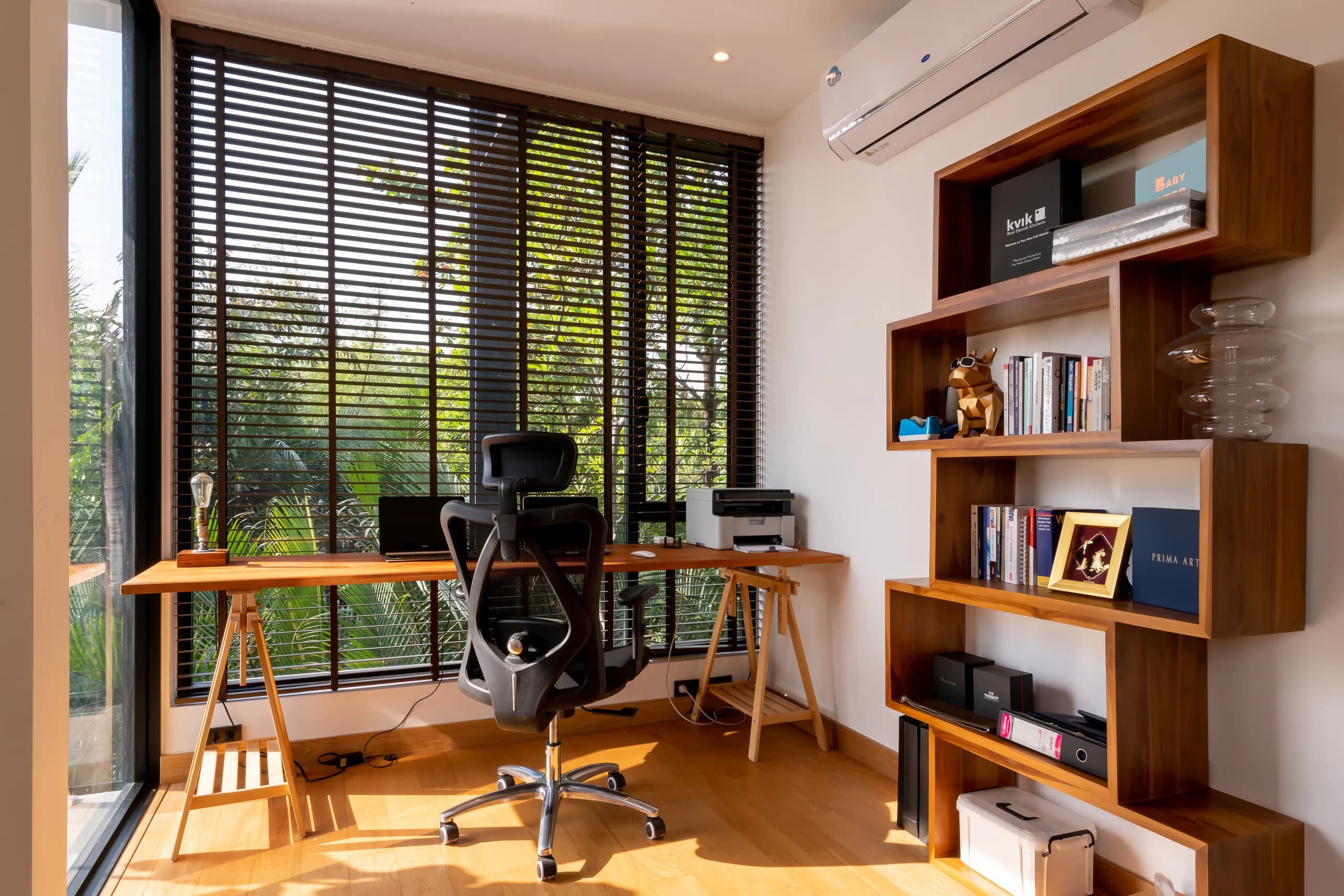 Steel House, gallery view 8